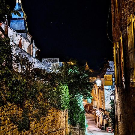 Centrally Located Sarlat Apartment With Medieval Town Views Exterior foto