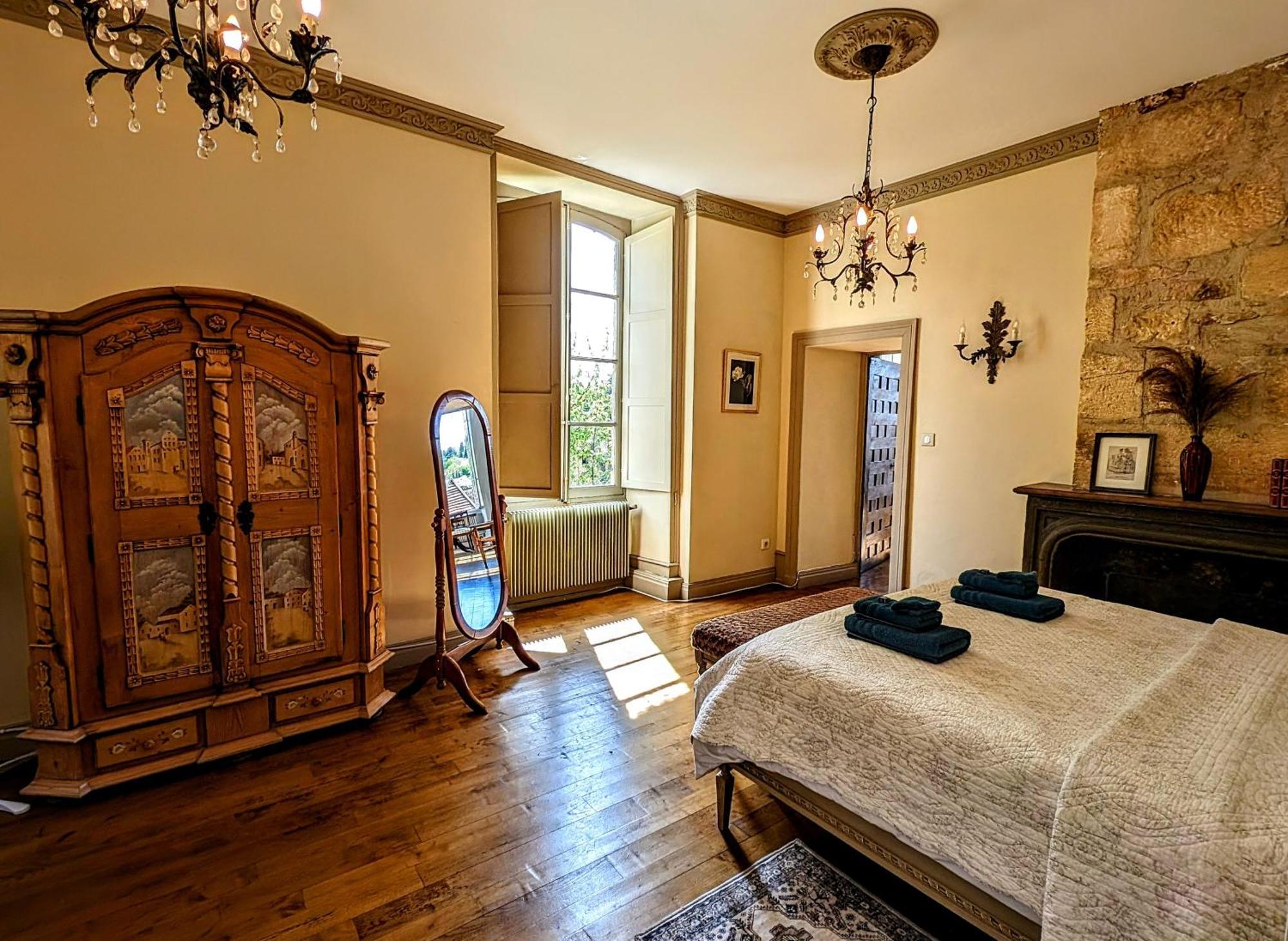 Centrally Located Sarlat Apartment With Medieval Town Views Exterior foto