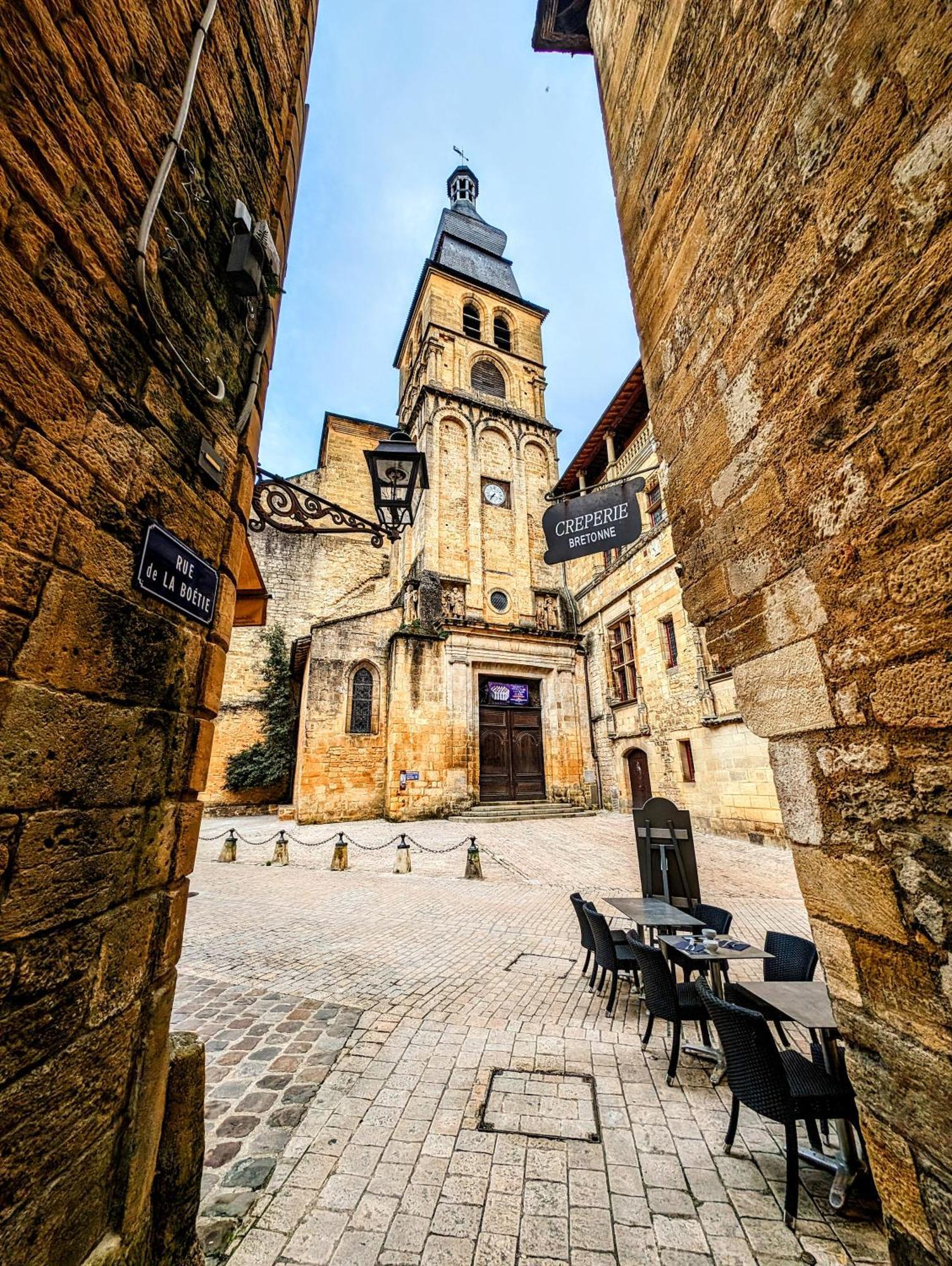 Centrally Located Sarlat Apartment With Medieval Town Views Exterior foto